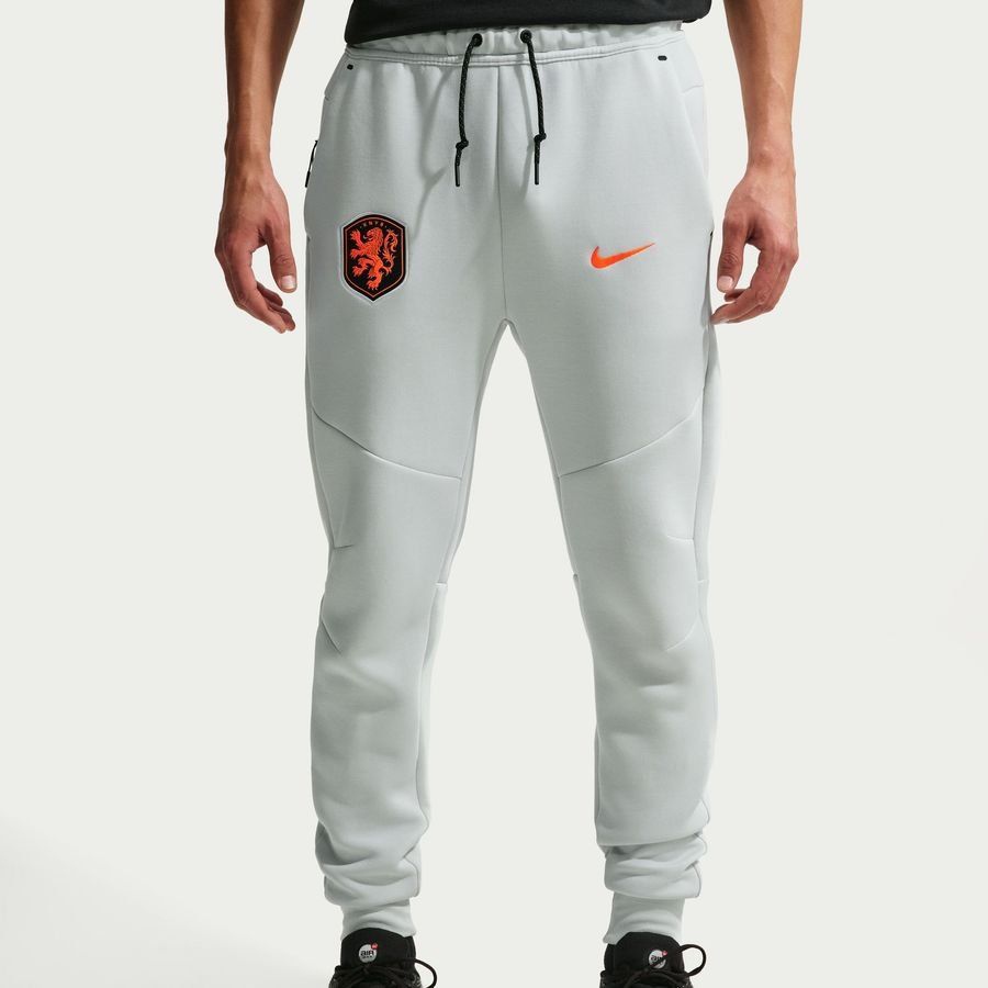 2026 Holland Sweatpants NSW Tech Fleece World Cup Photon Dust/Hyper