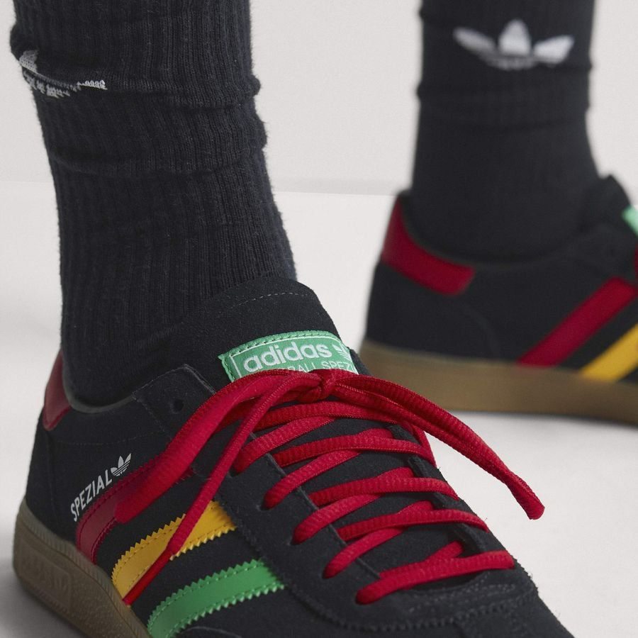 Jamaica Spezial IN Core Black/Pure Ruby/Bold Gold Kit