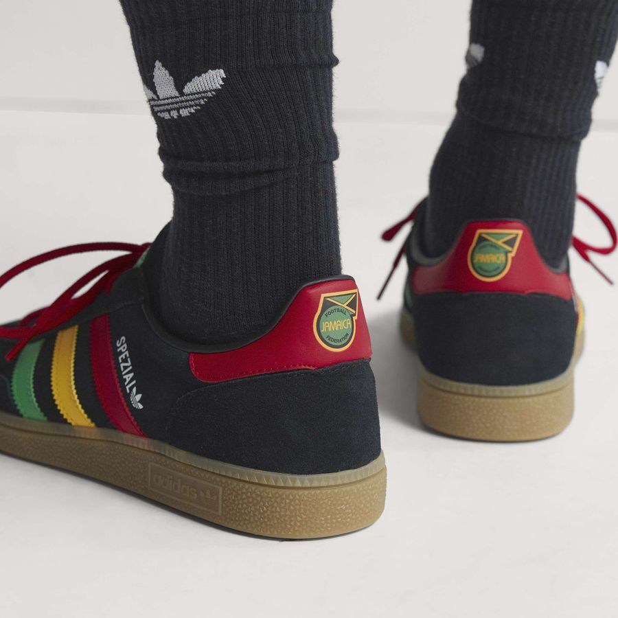Jamaica Spezial IN Core Black/Pure Ruby/Bold Gold Kit