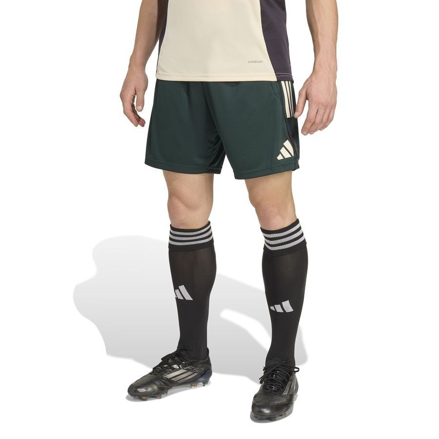 Juventus Shorts Tiro EU Shadow 25 Training Green Uniform