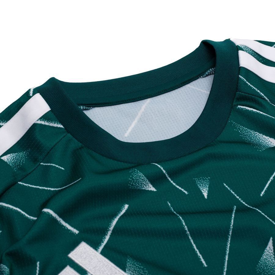 Liverpool Goalkeeper Uniform 2026/27
