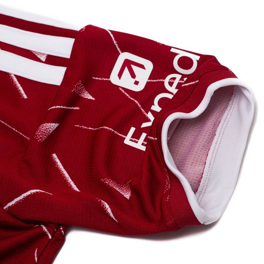 Liverpool Home Uniform 2026/27