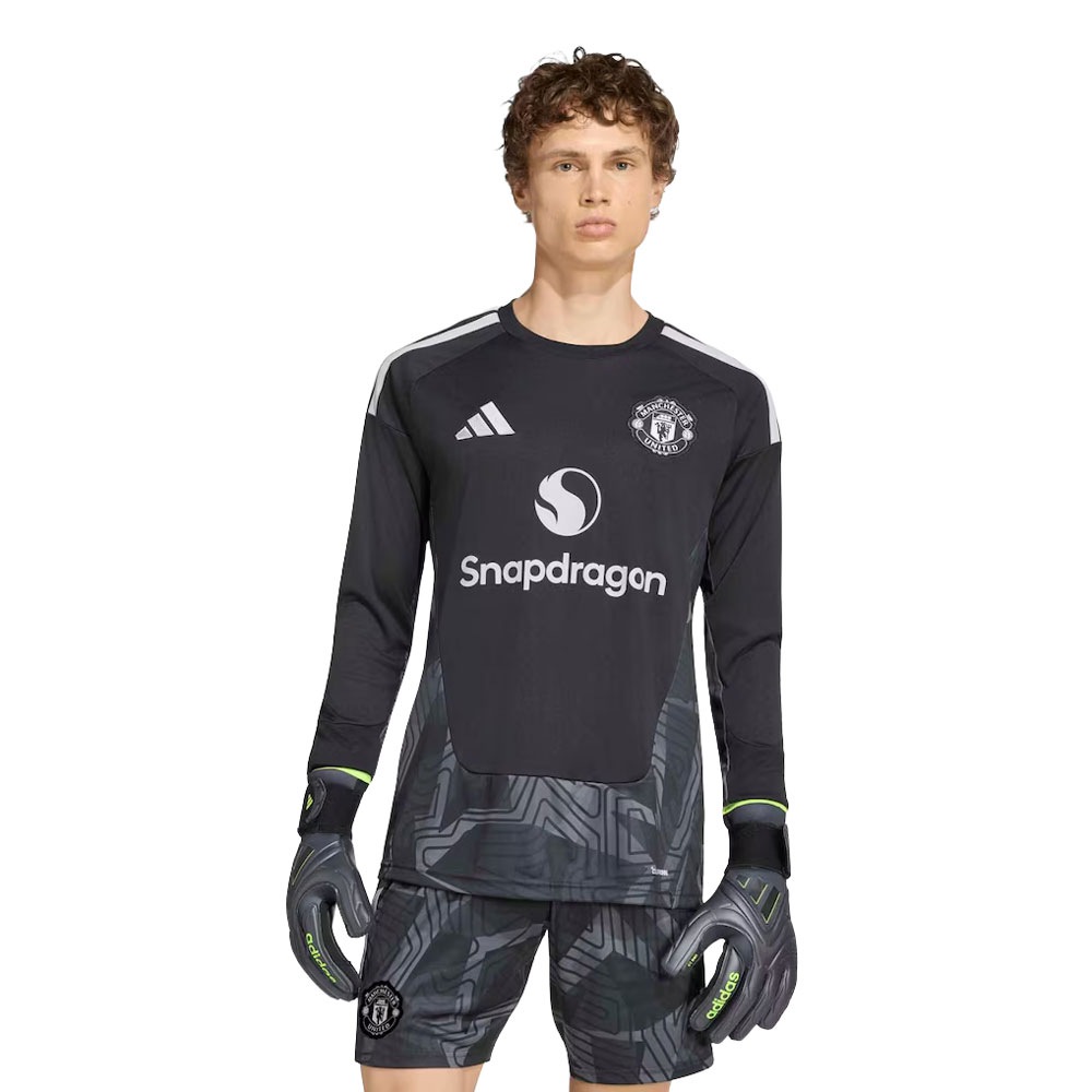 Manchester United Goalkeeper Kit 26/27