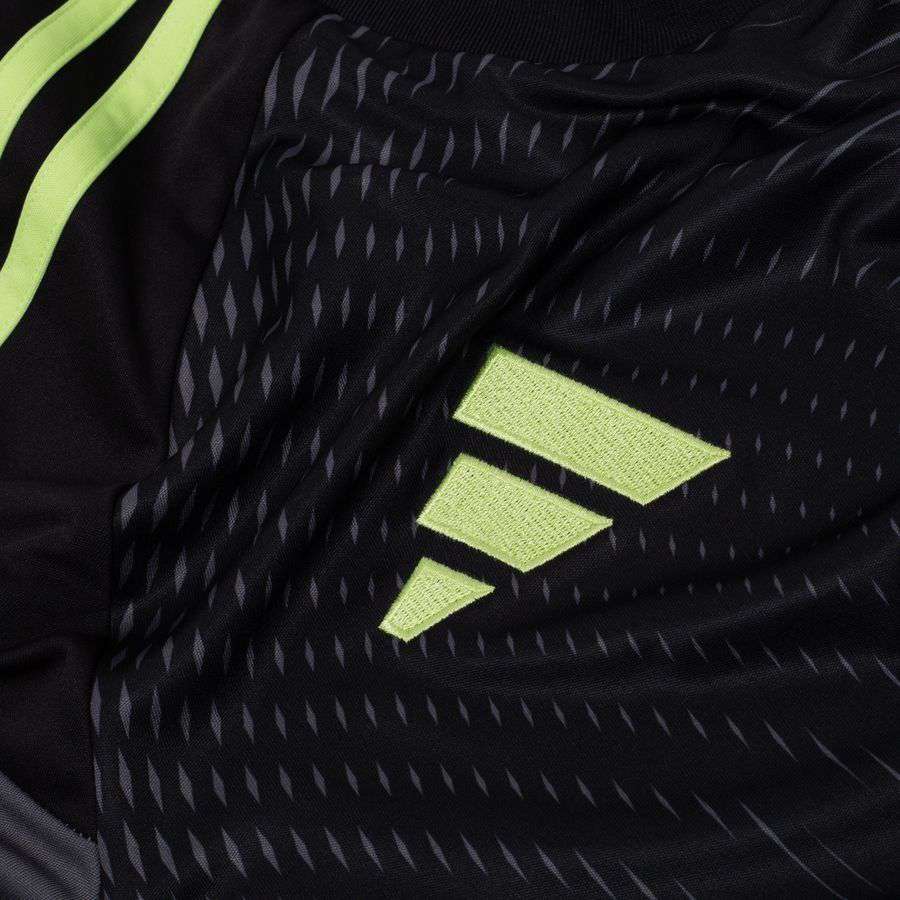 Manchester United Long Sleeves Goalkeeper Uniform 2025/26
