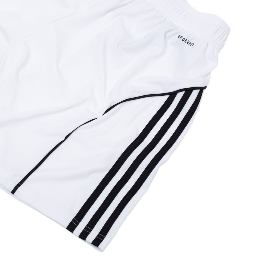 Manchester United Shorts Home Uniform 2025/26