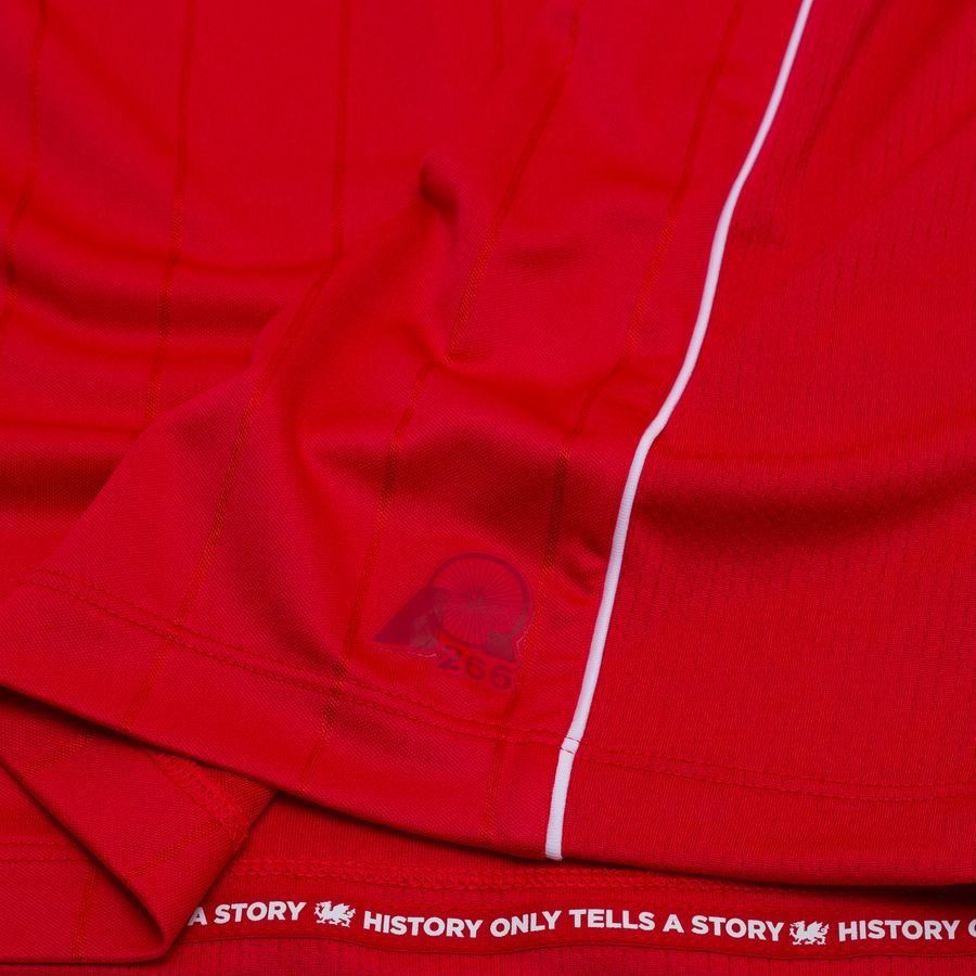 Wrexham Home Kit 2025/26