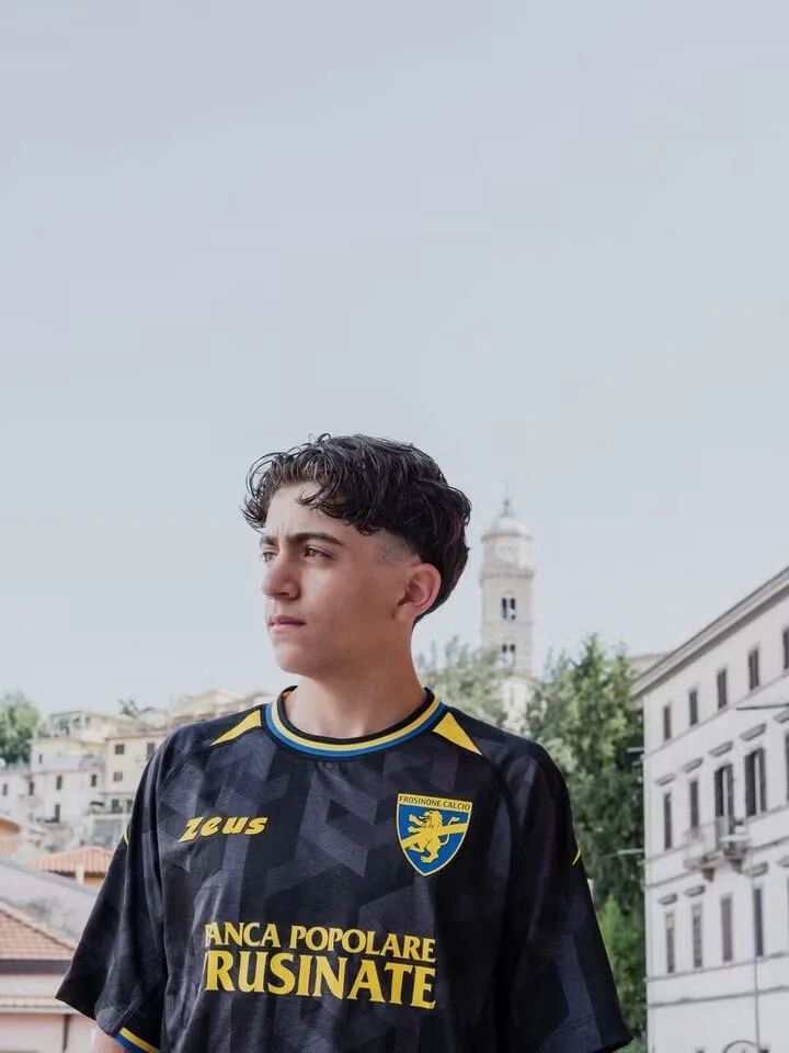 Frosinone 2026/27 third shirt