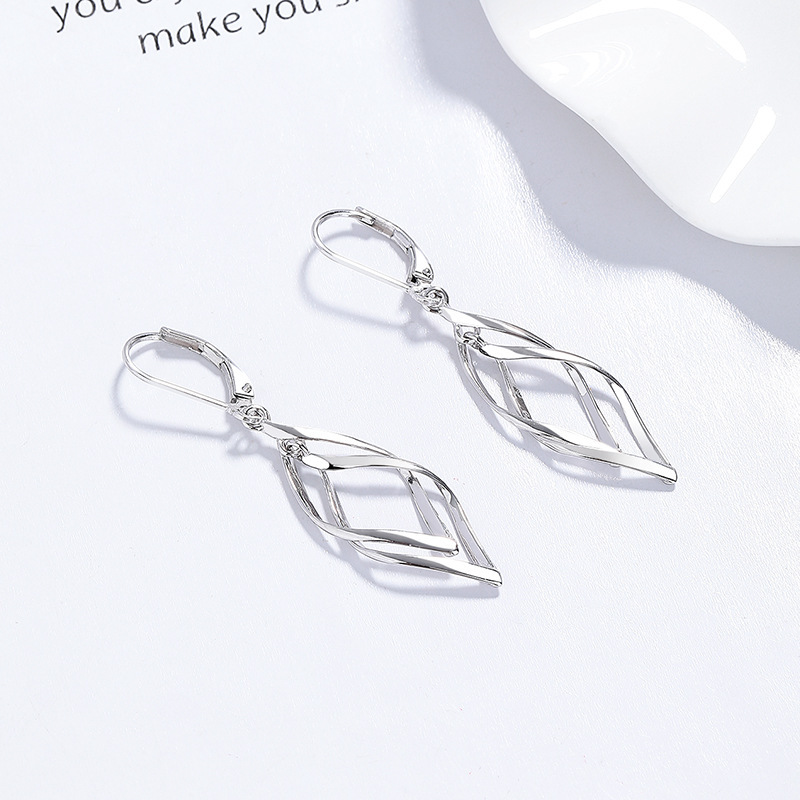 Elegant Sterling Silver Twisted Drop Earrings with Geometric Diamond Shape