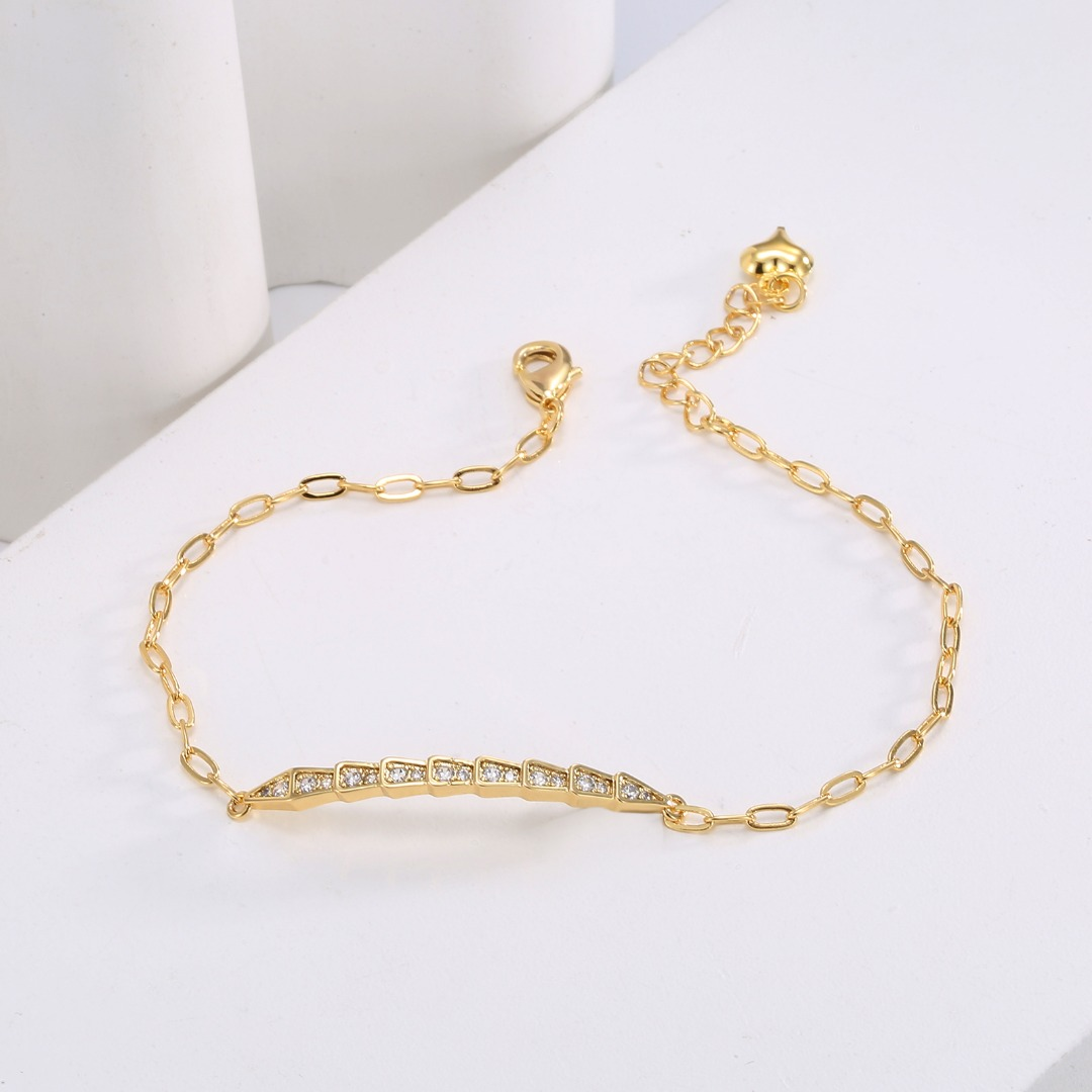 Modern Gold-Tone Geometric Link Bracelet with Crystal Accents
