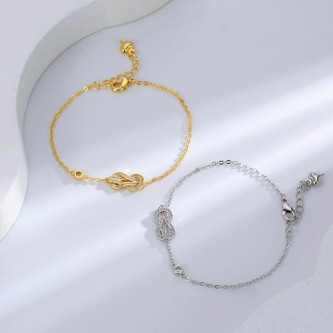 Dainty Romantic Link Chain Bracelet for Women