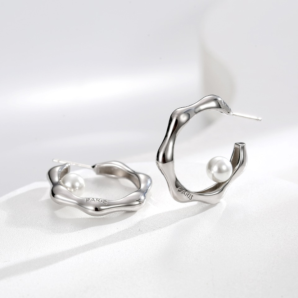 Gold Plated Wavy Hoop Earrings with Pearl