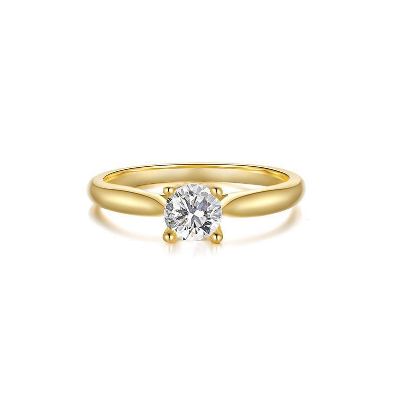 Gold Four-Claw Solitaire Ring