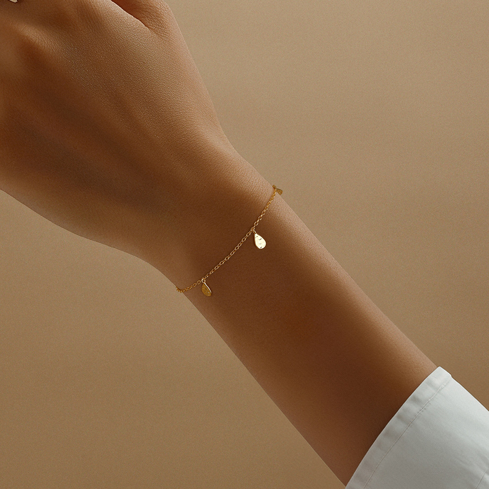 Delicate Dangle Water Drop Bracelet with Adjustable Extender