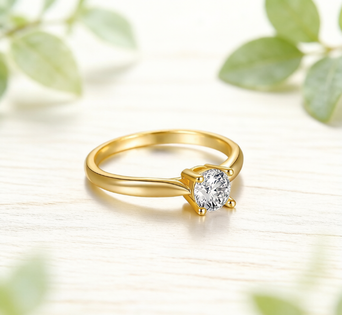 Gold Four-Claw Solitaire Ring