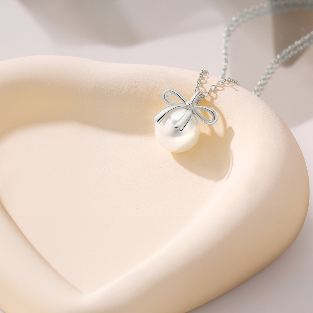 Bow Pearl Pendant Necklace Gold-Tone