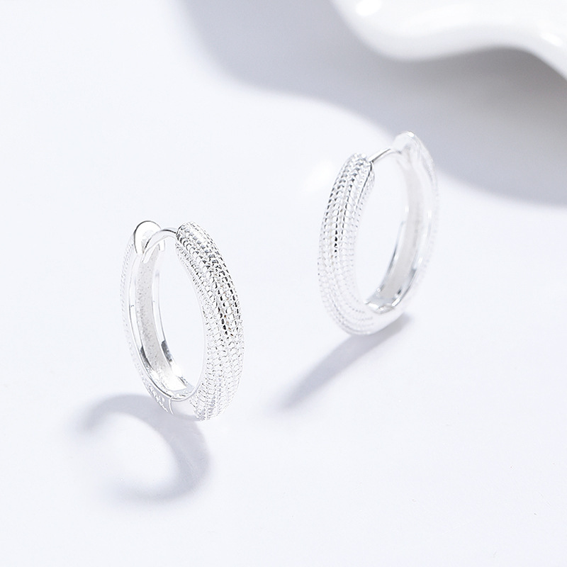 S925 Sterling Silver Textured Fish Scale Huggie Hoop Earrings