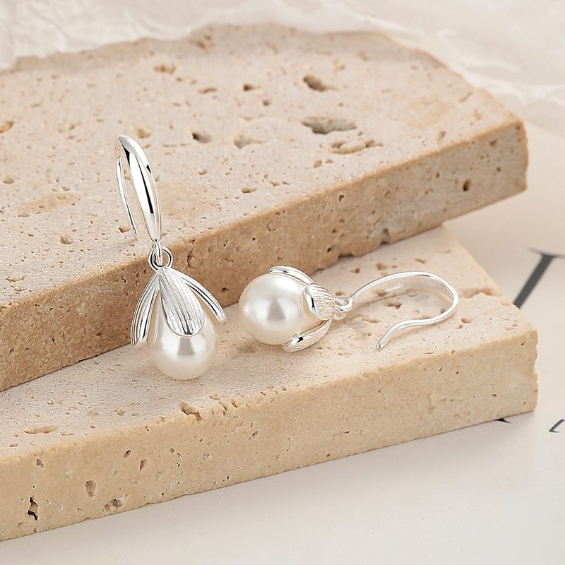 Elegant Sterling Silver Teardrop Pearl Dangle Earrings