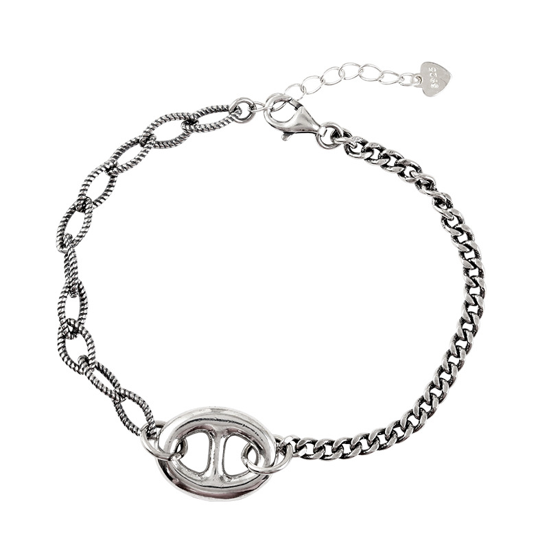 Vintage Bronze Alloy Interlocking O-Ring Charm Bracelet with Adjustable Link Chain