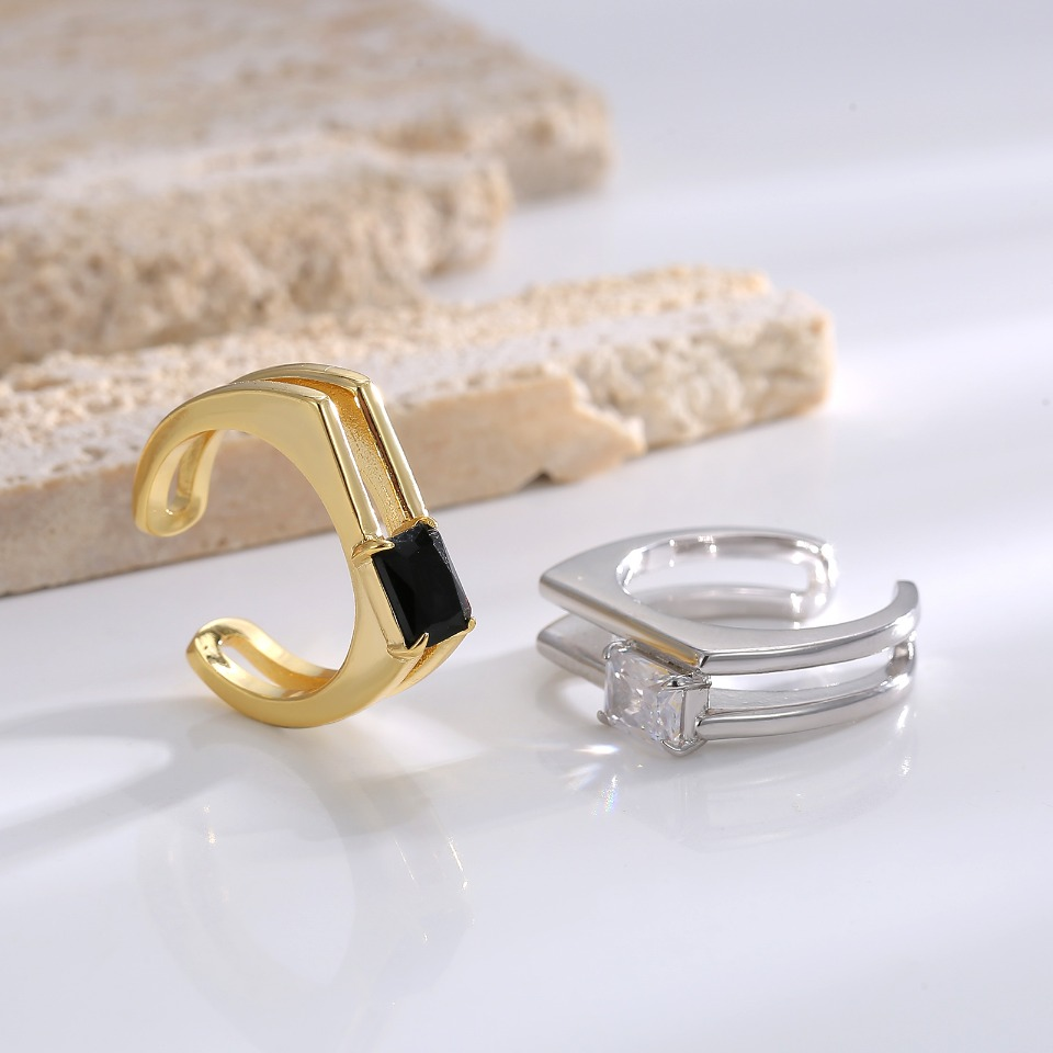 Minimalist Sterling Silver Ring with Cubic Zirconia