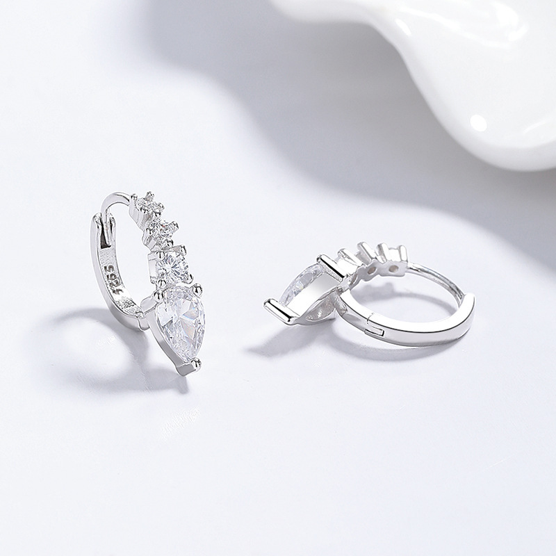 Elegant S925 Sterling Silver Graduated Cubic Zirconia Huggie Hoop Earrings