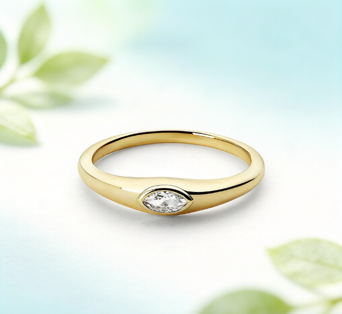 Elegant Marquise Cut Solitaire Ring in 18K Yellow Gold