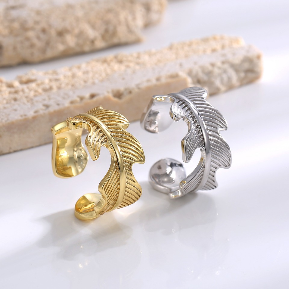 Minimalist Leaf - Shaped Open Ring