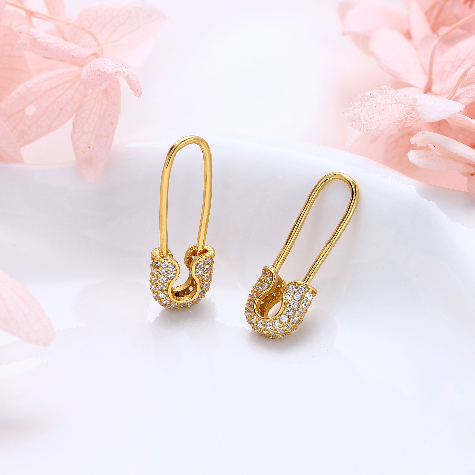 Elegant Gold-Tone U-Shaped Ear Cuffs with Pave Cubic Zirconia Inlay