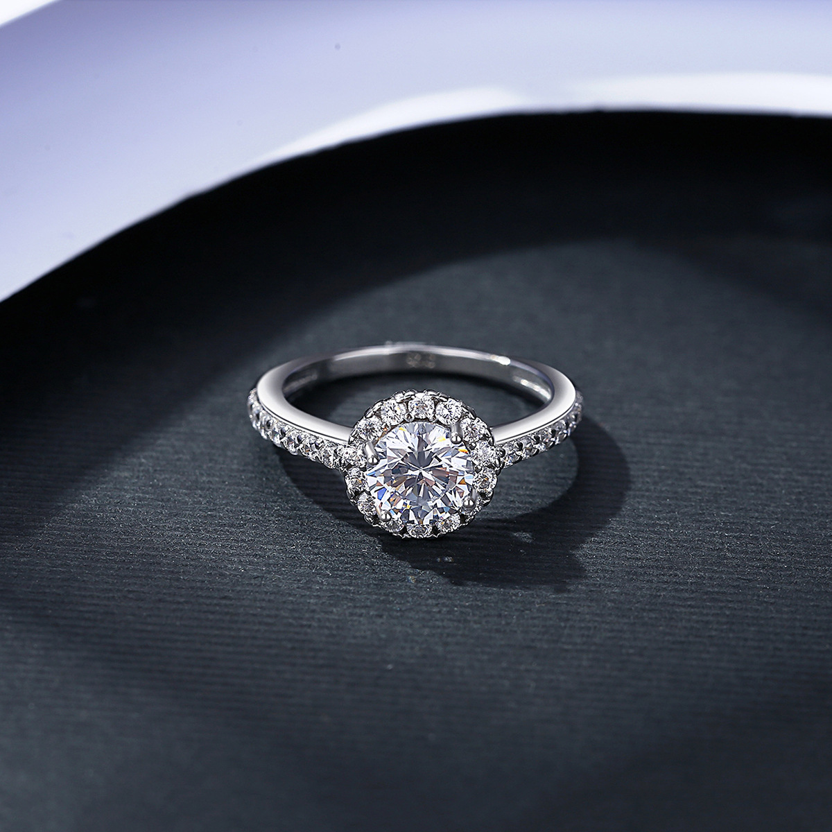 S925 Sterling Silver Classic Halo Round Cubic Zirconia Engagement Ring