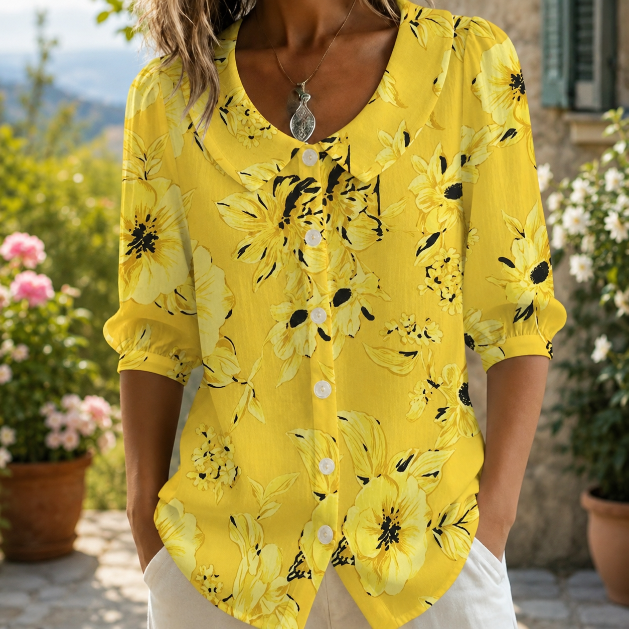 🌸 Lieblingsbluse mit Rundkragen und verspielten Mustern