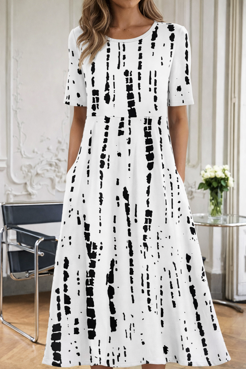 Andrea Serena Sommerkleid mit Blumenmuster und V-Ausschnitt