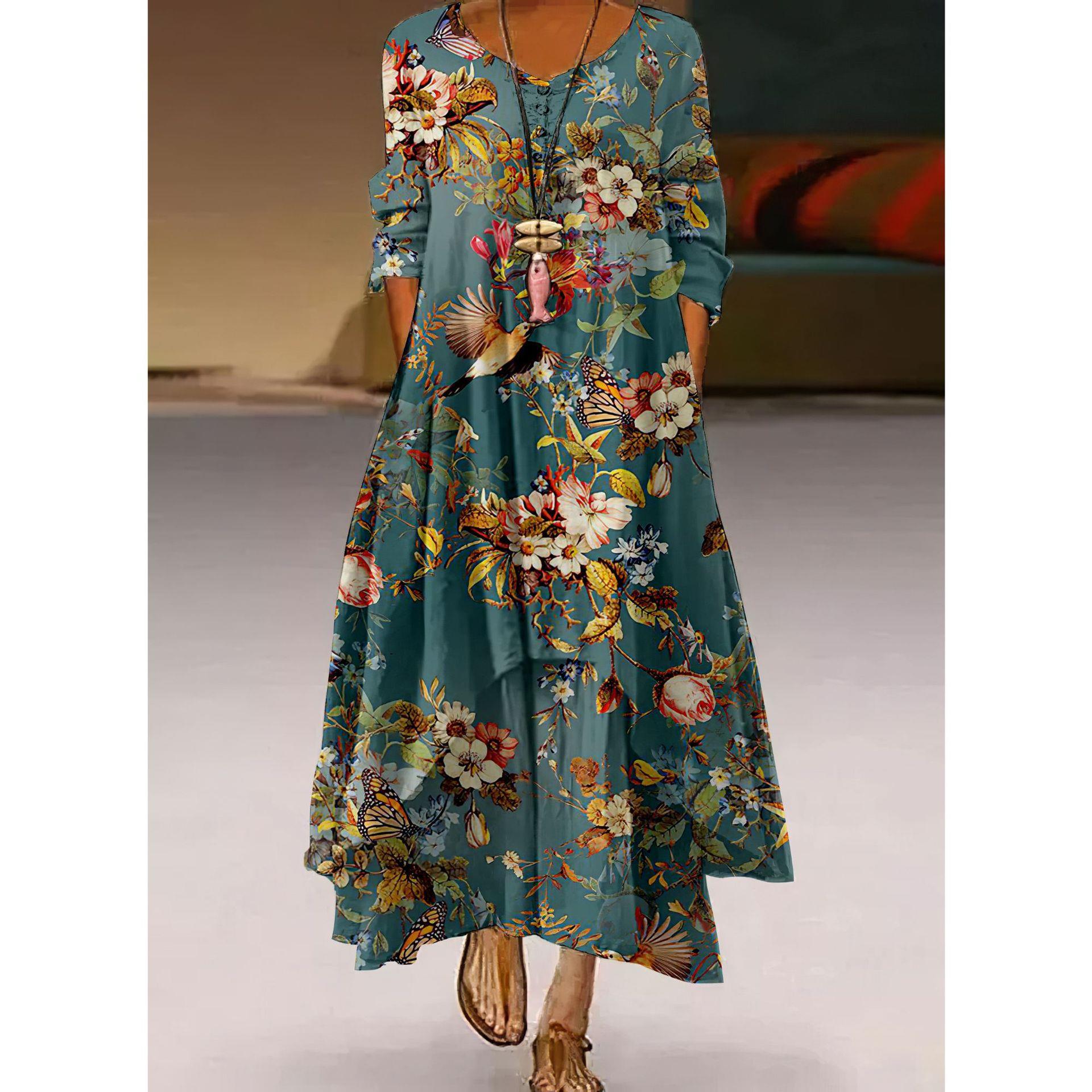 Künstlerisches, schwingendes Blumenkleid von Andrea Serena