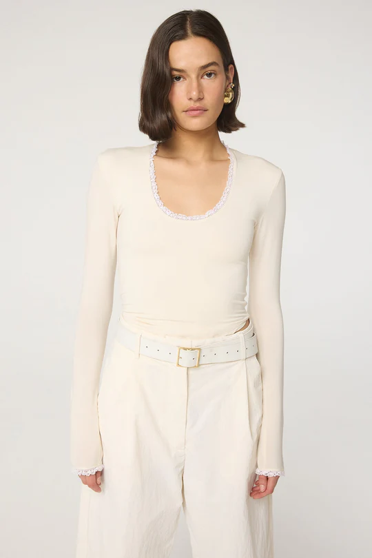 Vanilla Deep Scoop Neck Long Sleeve
