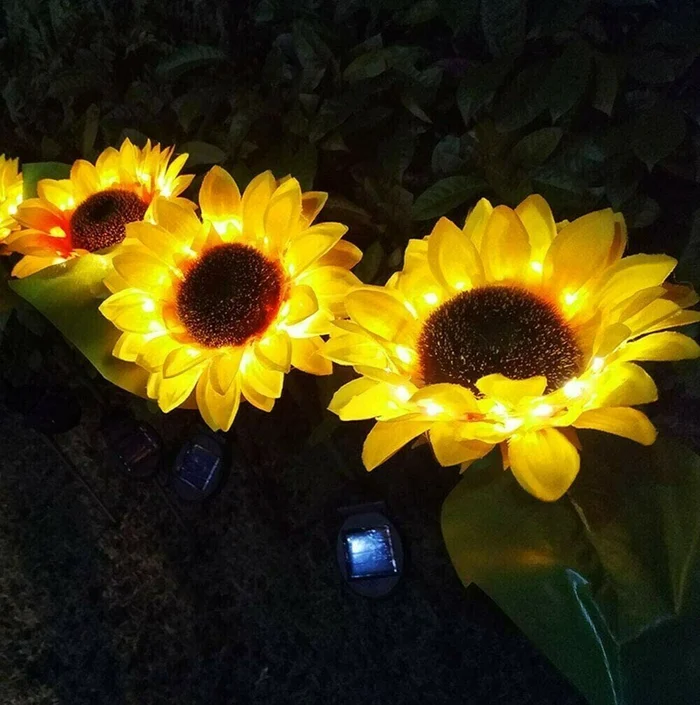 🌻 Solar Powered Sunflower Outdoor Garden Light
