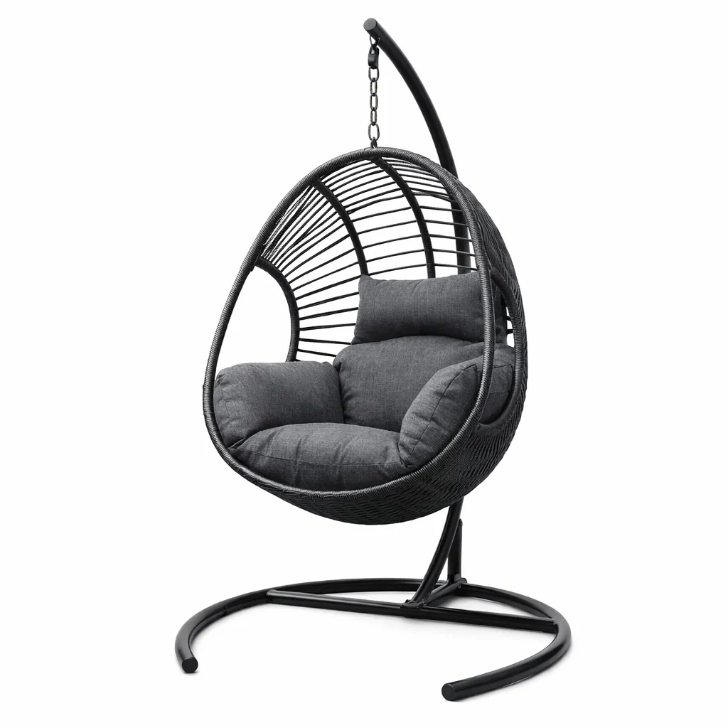 Schwarzer Hängesessel aus Rattan mit Polyesterkissen und Stahlgestell-roombira