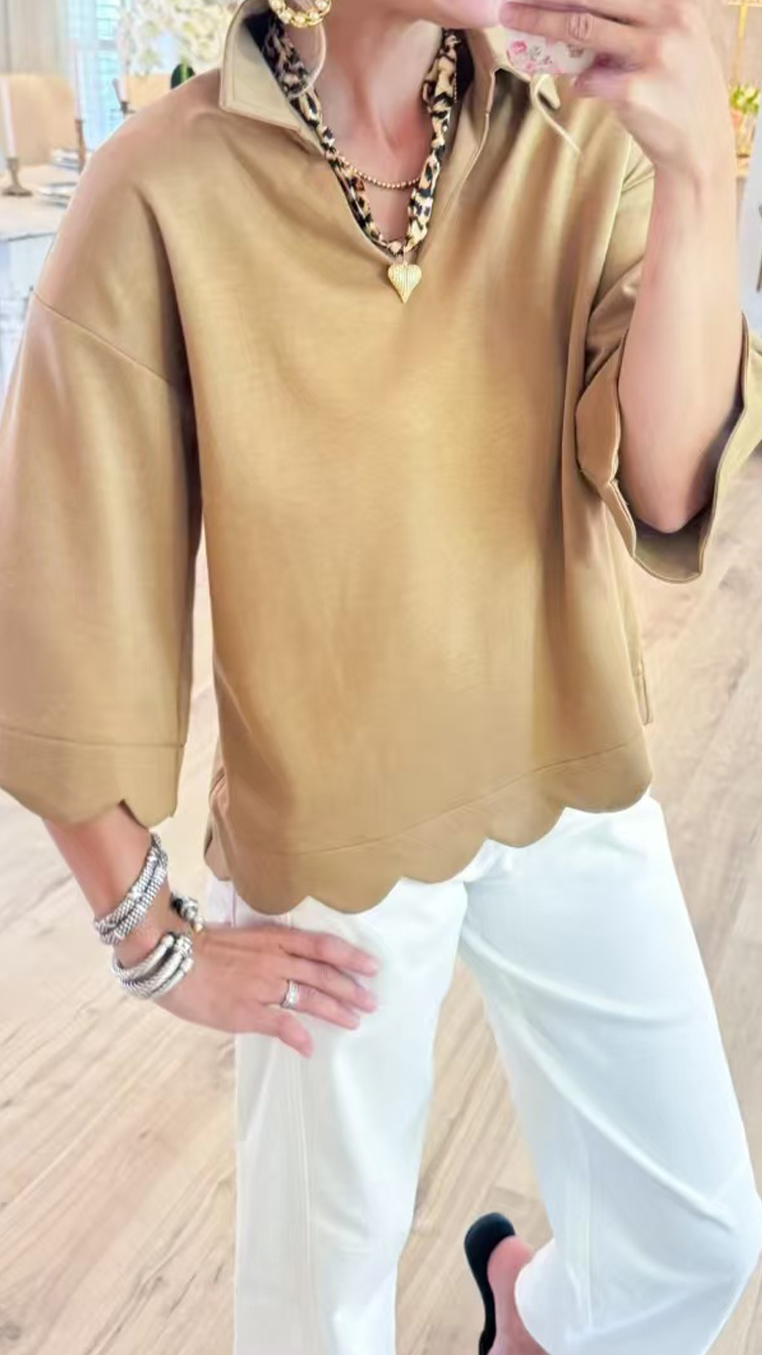 Women's  Scalloped Edge V-Neck Loose Lapel 3/4 Sleeve Blouse