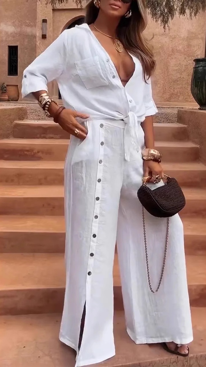 A loose solid color two-piece set with buttons for ladies