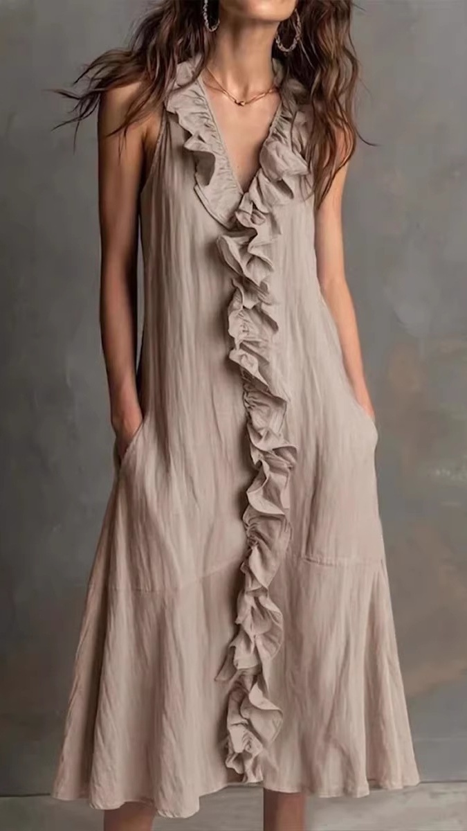 A casual loose V-neck lace sleeveless dress for ladies