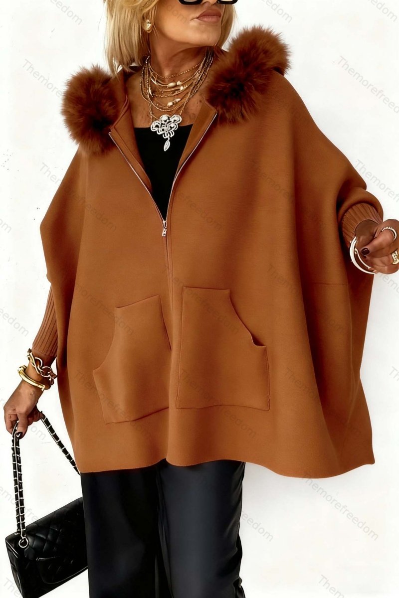 Women's fashionable loose-fitting knitted hooded jacket with pockets and a large fur collar