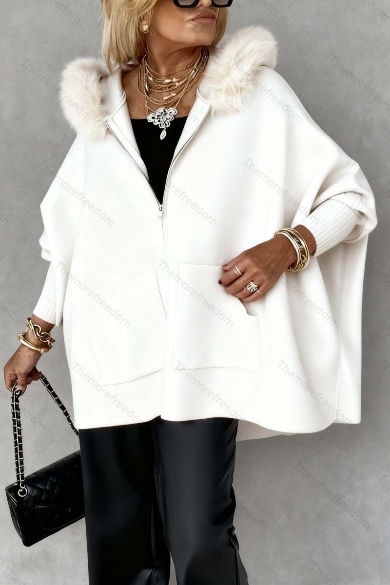 Women's fashionable loose-fitting knitted hooded jacket with pockets and a large fur collar
