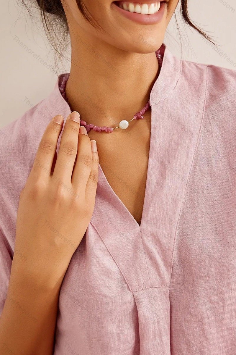 Women's comfortable and casual cotton and linen split-hem V-neck pullover shirt