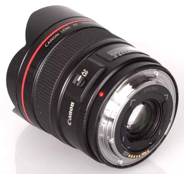 EF 14mm f/2.8L II USM Ultra-Wide Angle Fixed Lens for Canon Digital SLR Cameras