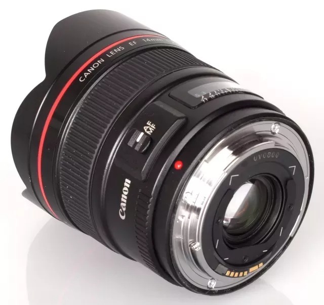 EF 14mm f/2.8L II USM Ultra-Wide Angle Fixed Lens for Canon Digital SLR Cameras