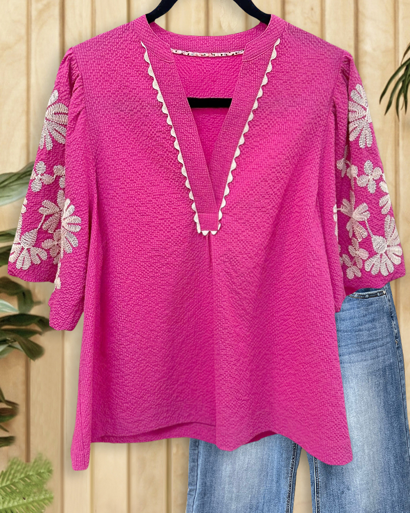 Floral Embroidery Glamorous Scalloped Trim V Neck T-Shirt-S.fashion