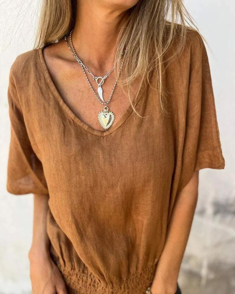 Comfortable Waisted T-shirt with V-neckline