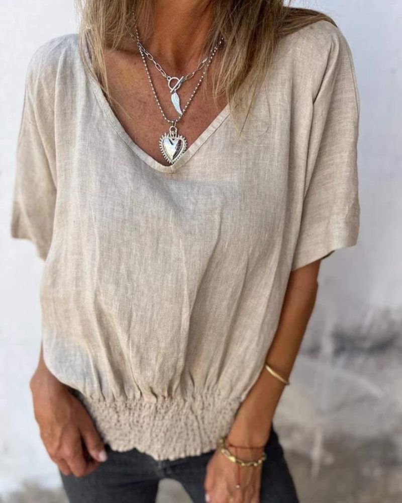 Comfortable Waisted T-shirt with V-neckline