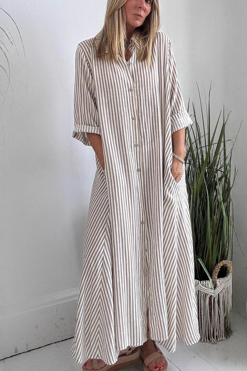 Elegant Women's Dress With A Three-quarter Sleeve And A Lapel Collar