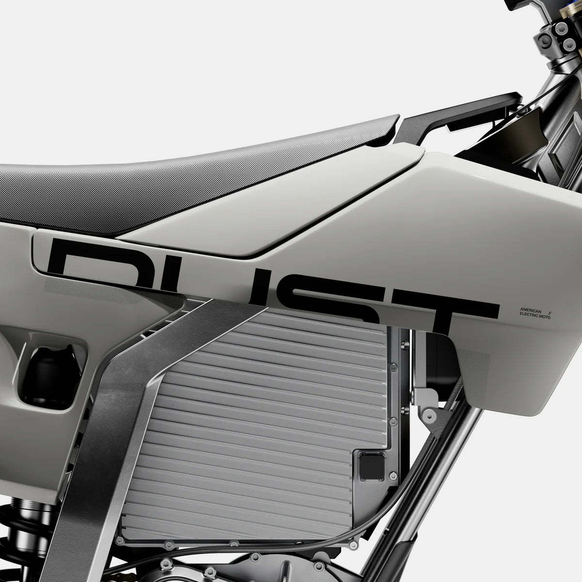 Dust Moto Hightail