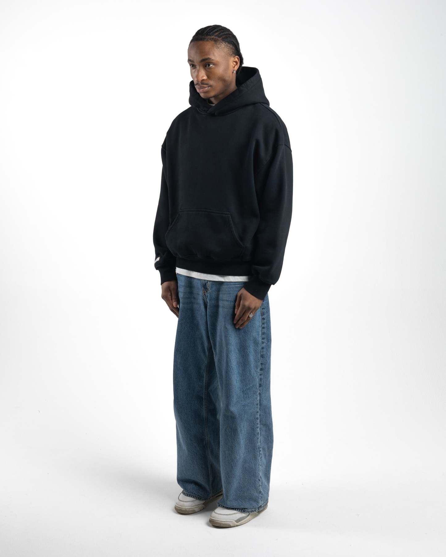 VINTAGE BLACK HOODIE-Fineriform