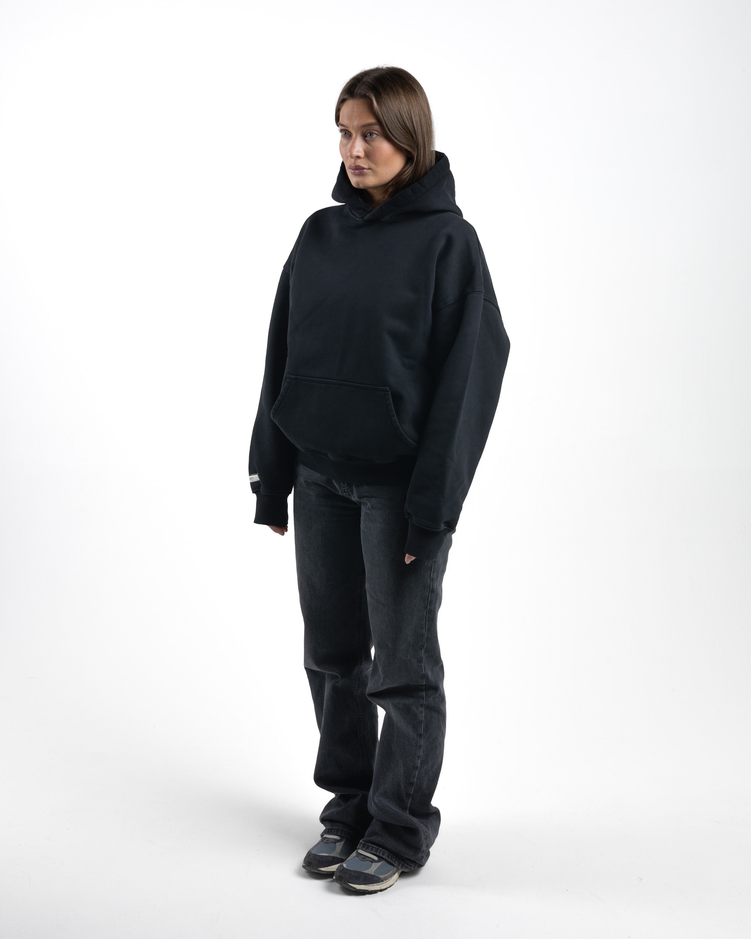 VINTAGE BLACK HOODIE-Fineriform