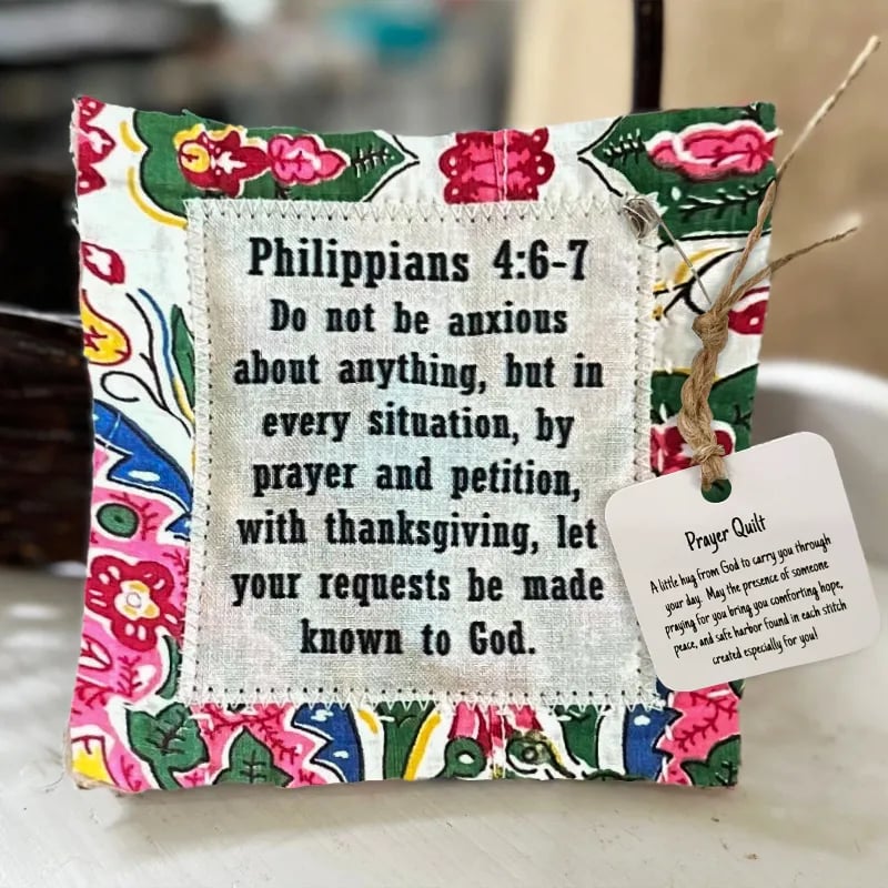 ✝️Best Encouraged And Blessed Gift-Prayer Quilt with cross inside